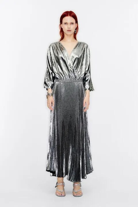 Vestido metalizado prata