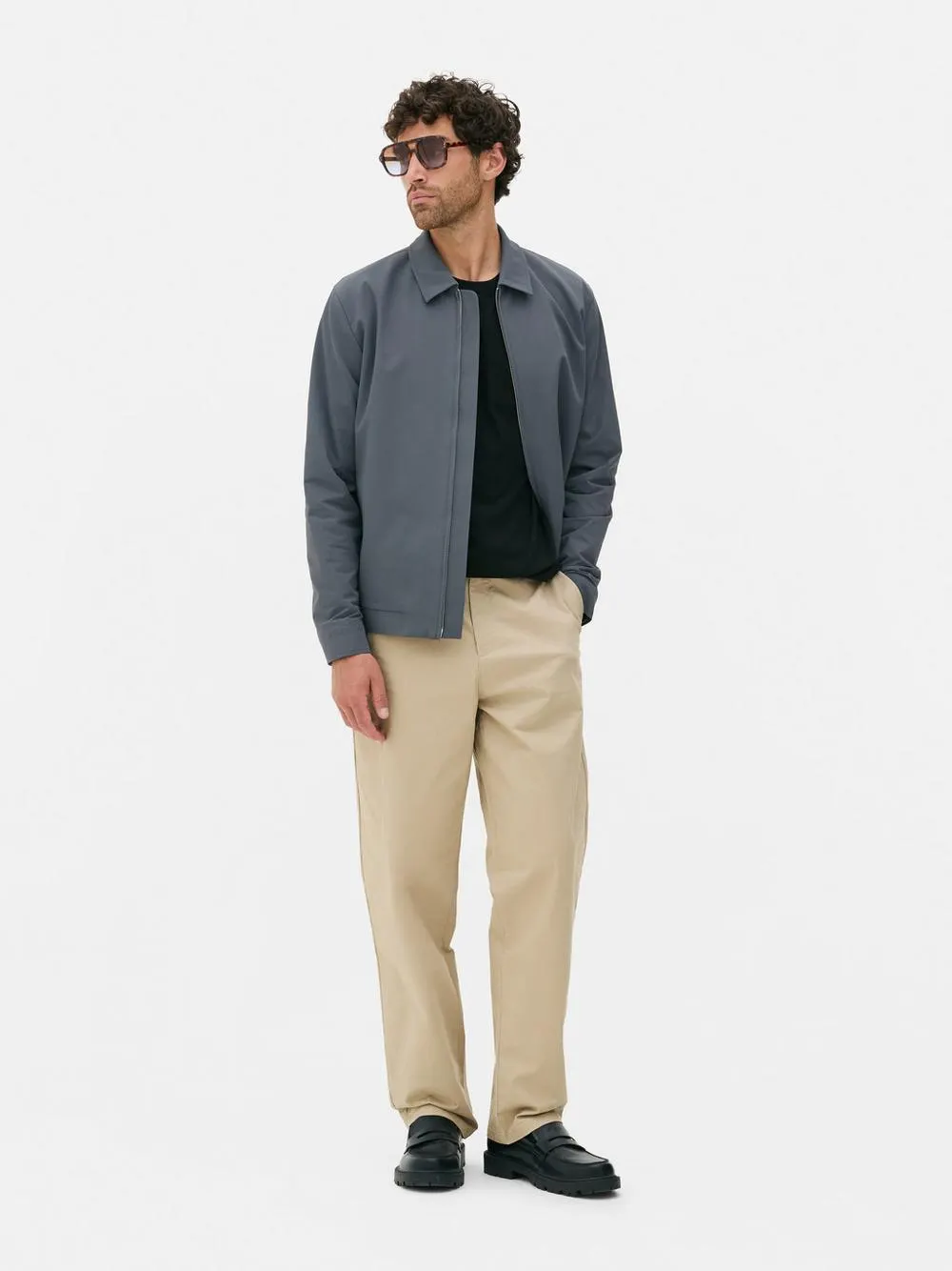 Calças chino corte perna direita