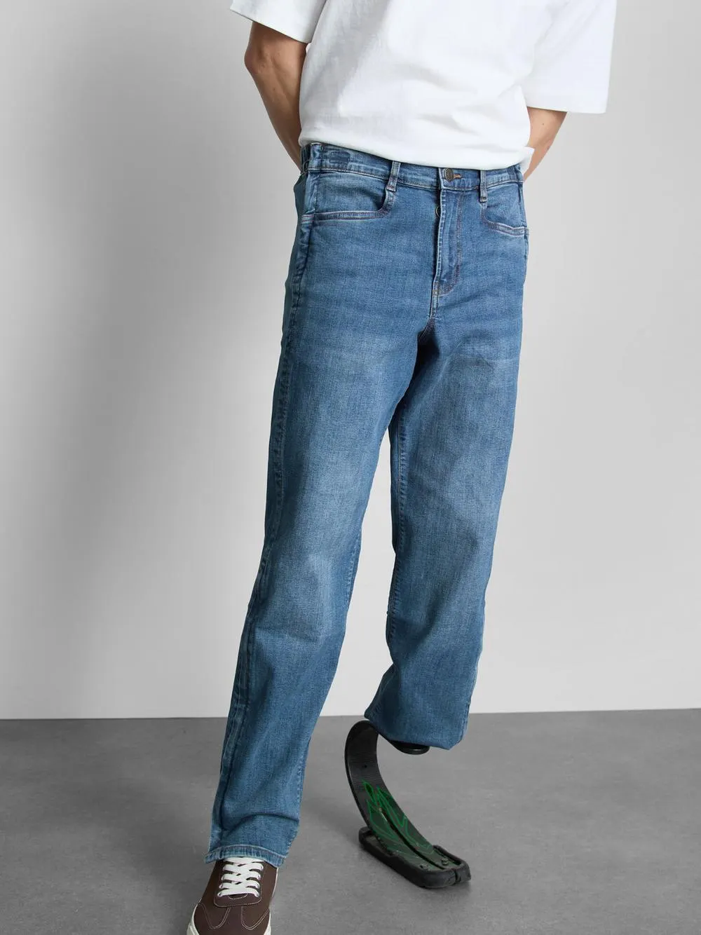 Jean droit taille mi-haute adaptatif