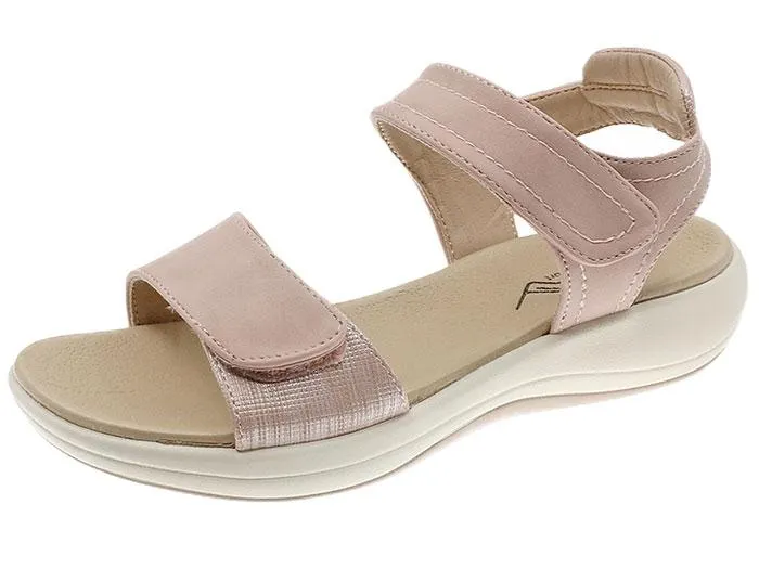 Casual sandal for woman
