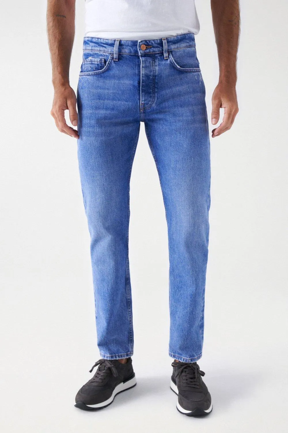 JEANS SLIM FIT LAVAGEM MÉDIA