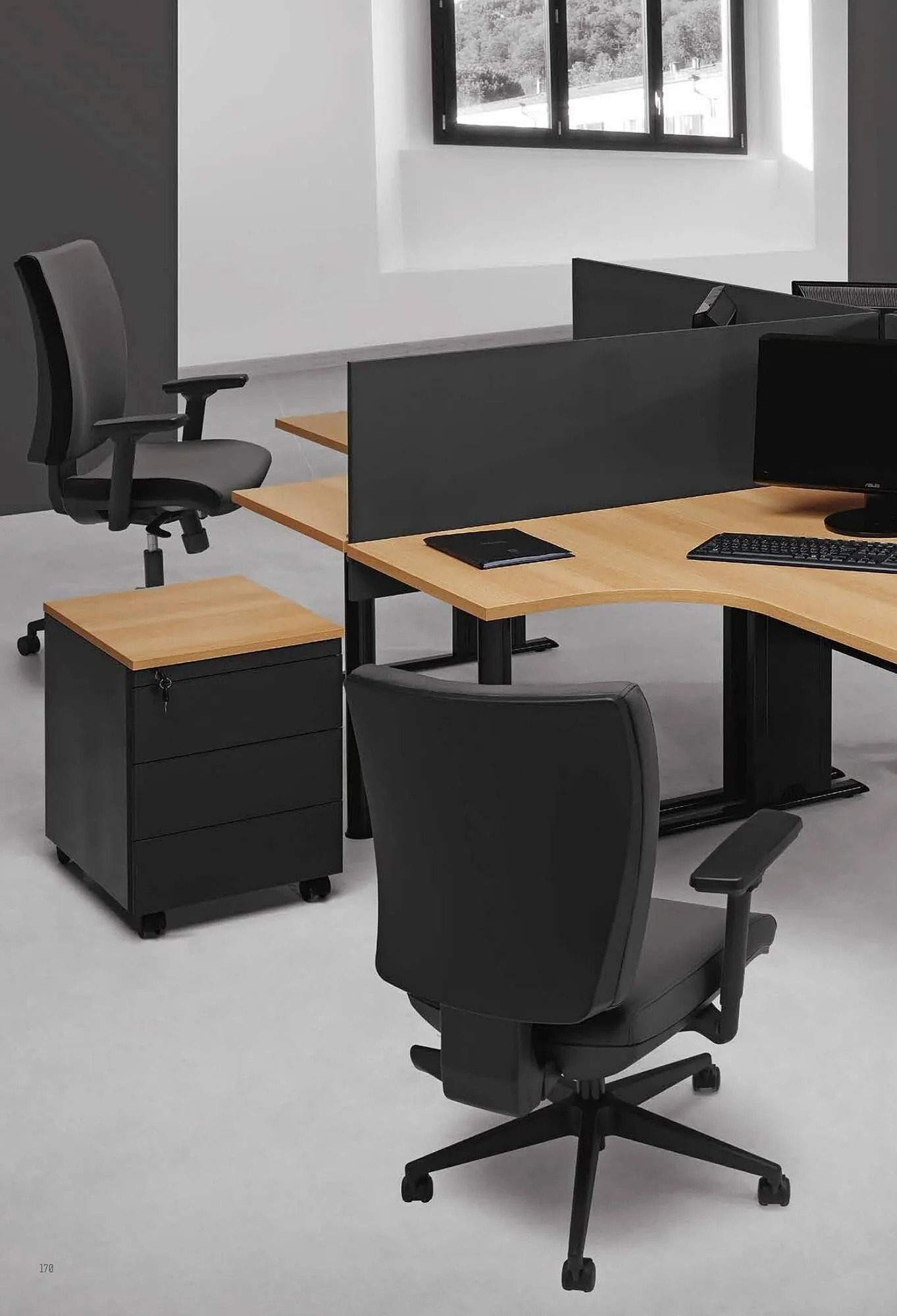 Folheto Folheto Staples de 3 de janeiro até 31 de dezembro 2025 - Pagina 170