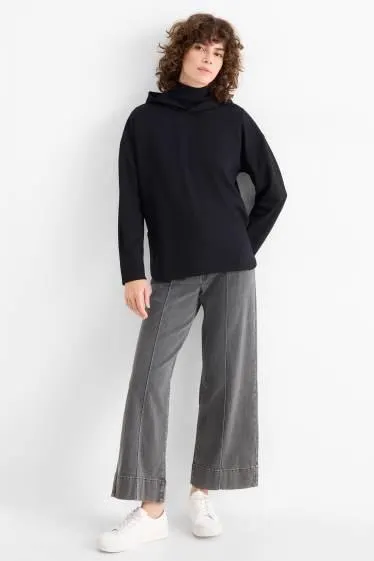 Wide leg jeans - high waist