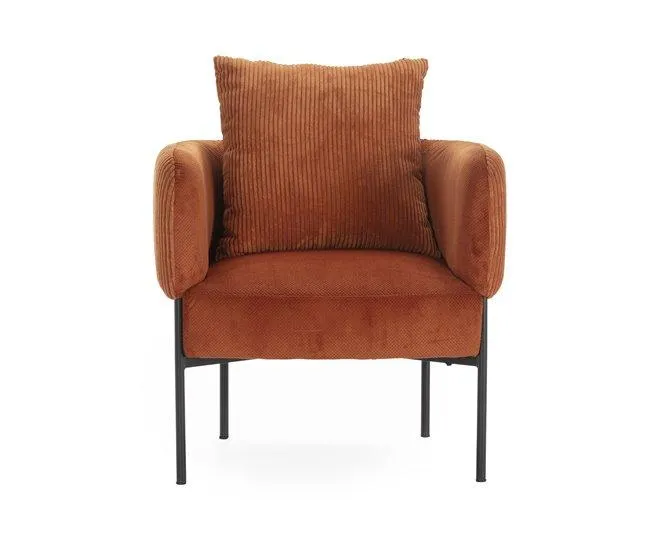 Cadeirão ARUNI revestido por tecido laranja