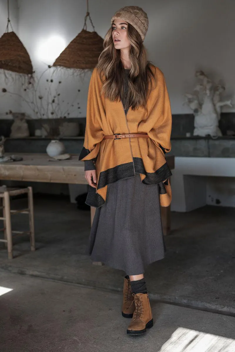 Capa com barra bicolor