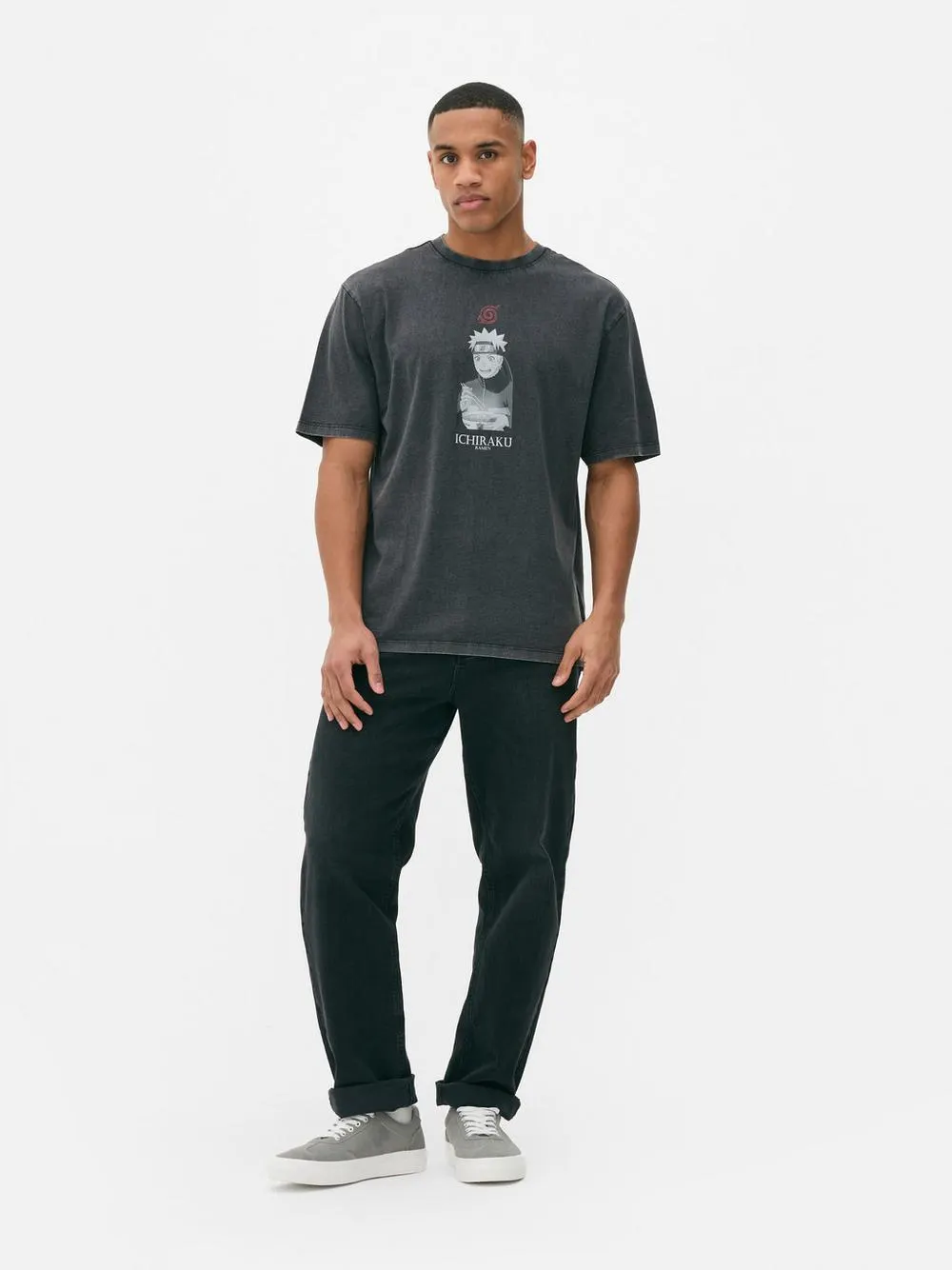 Camiseta con gráfico de Naruto