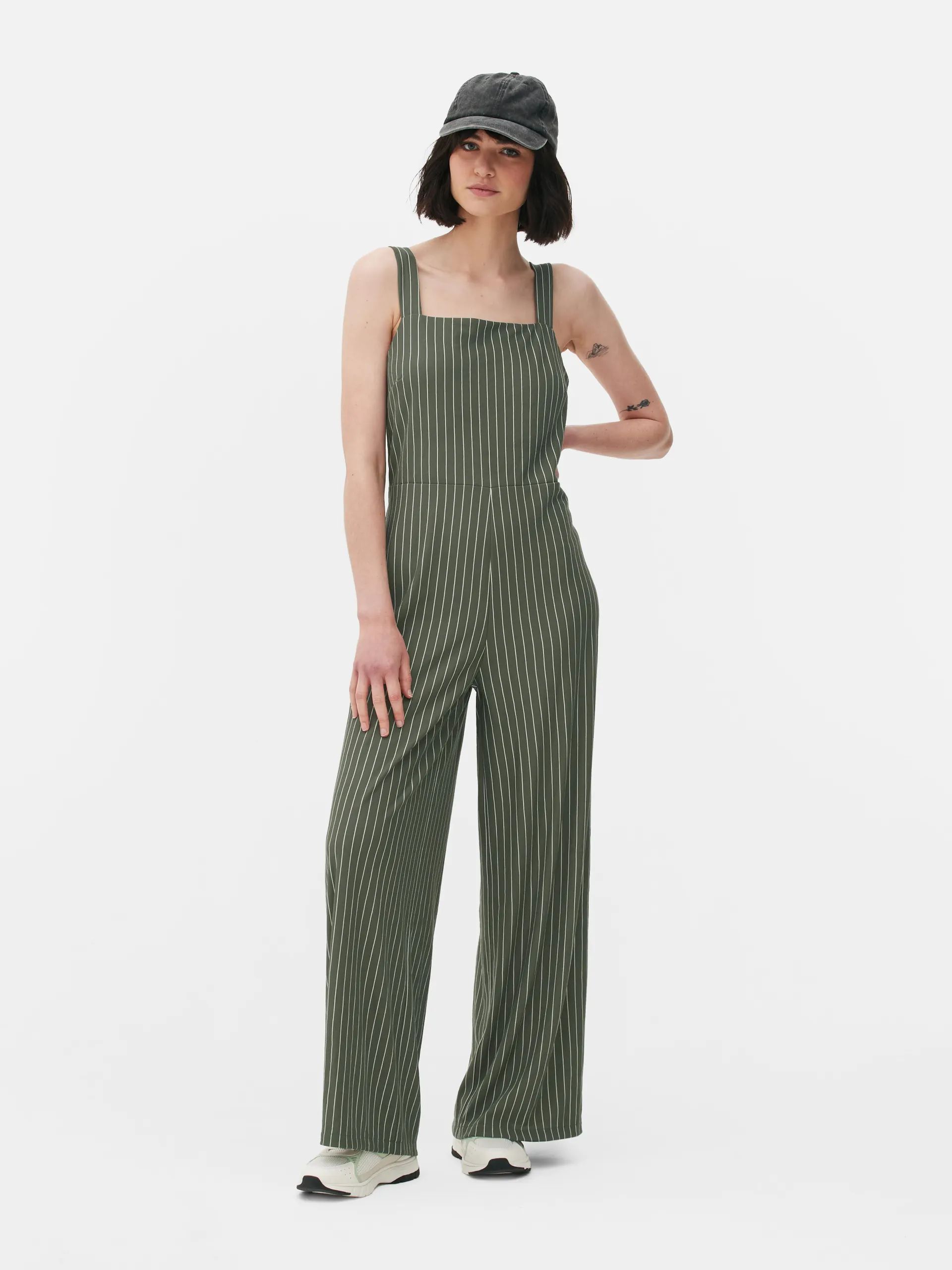 Mono largo a rayas sin mangas