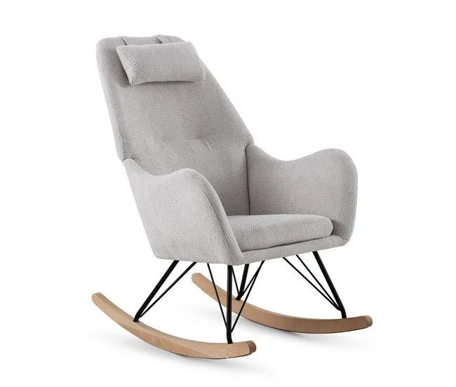 Balanço estofado em chenille branco e pernas metálicas