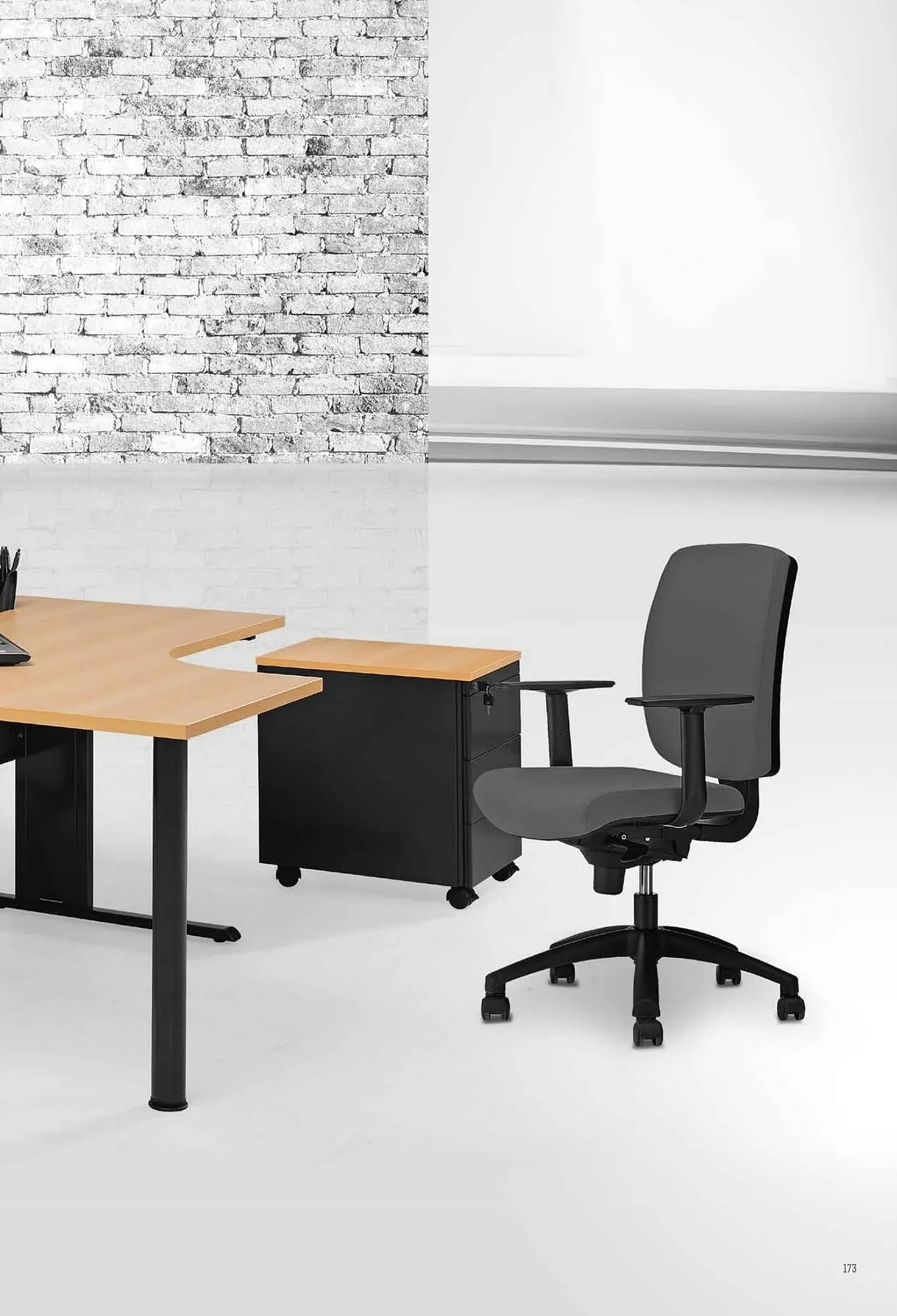 Folheto Folheto Staples de 3 de janeiro até 31 de dezembro 2025 - Pagina 173