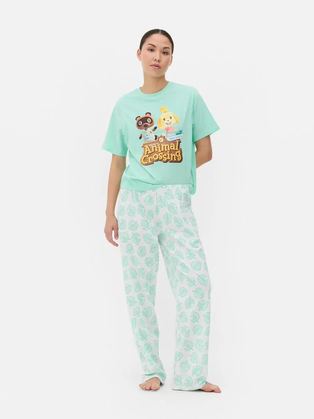 Pijama Animal Crossing, com top de manga curta e calças compridas