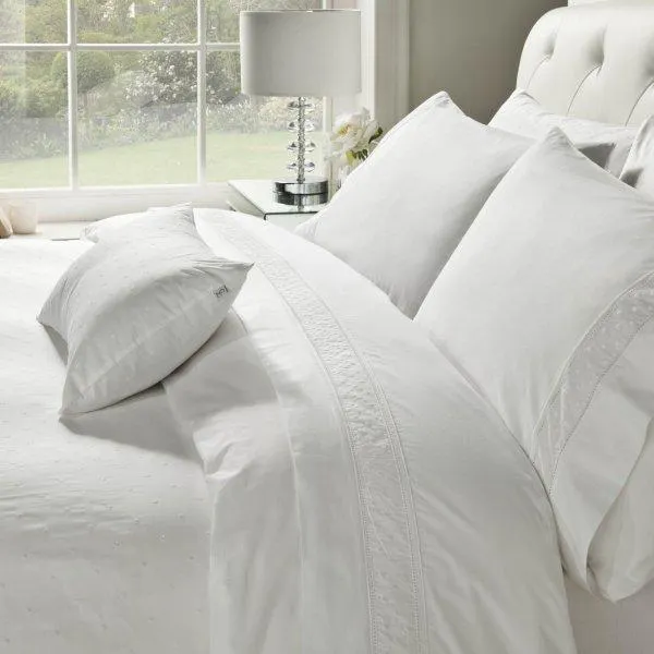 Capa de Edredão Branca Kelly