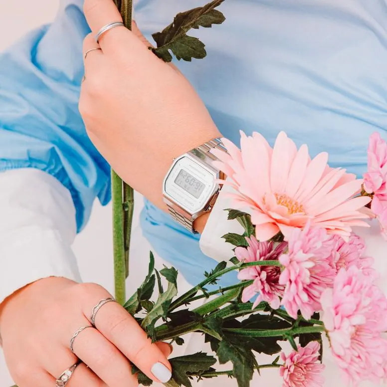 Reloj Vintage Iconic Plateado