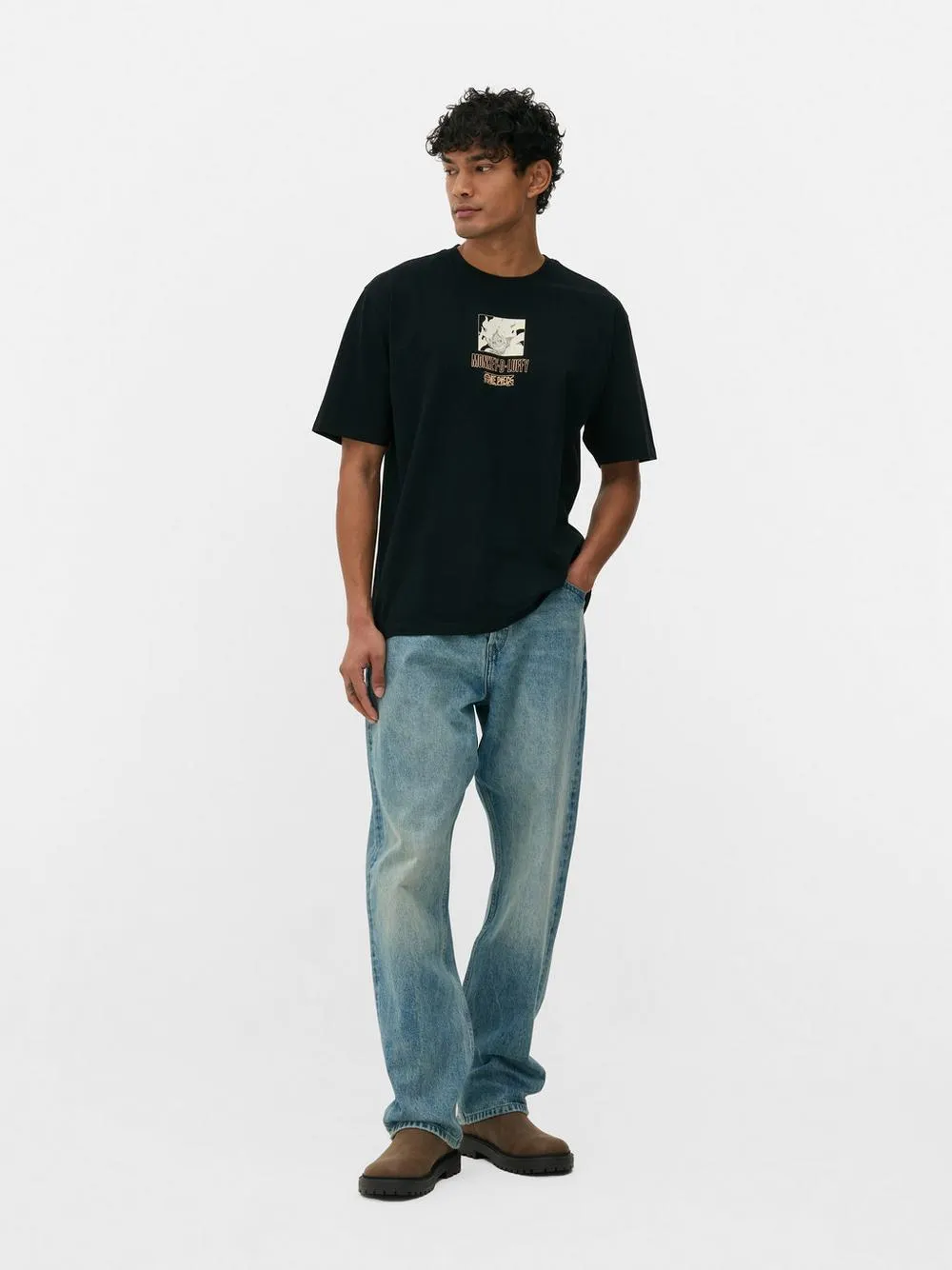 Camiseta con cartel «se busca» de Luffy de One Piece