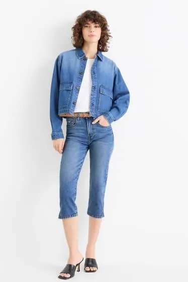 Capri jeans with belt - mid-rise waist