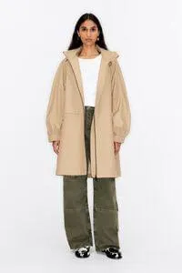 Gabardina evasé camel