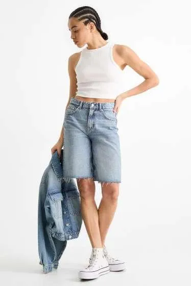 Denim shorts - mid-rise waist