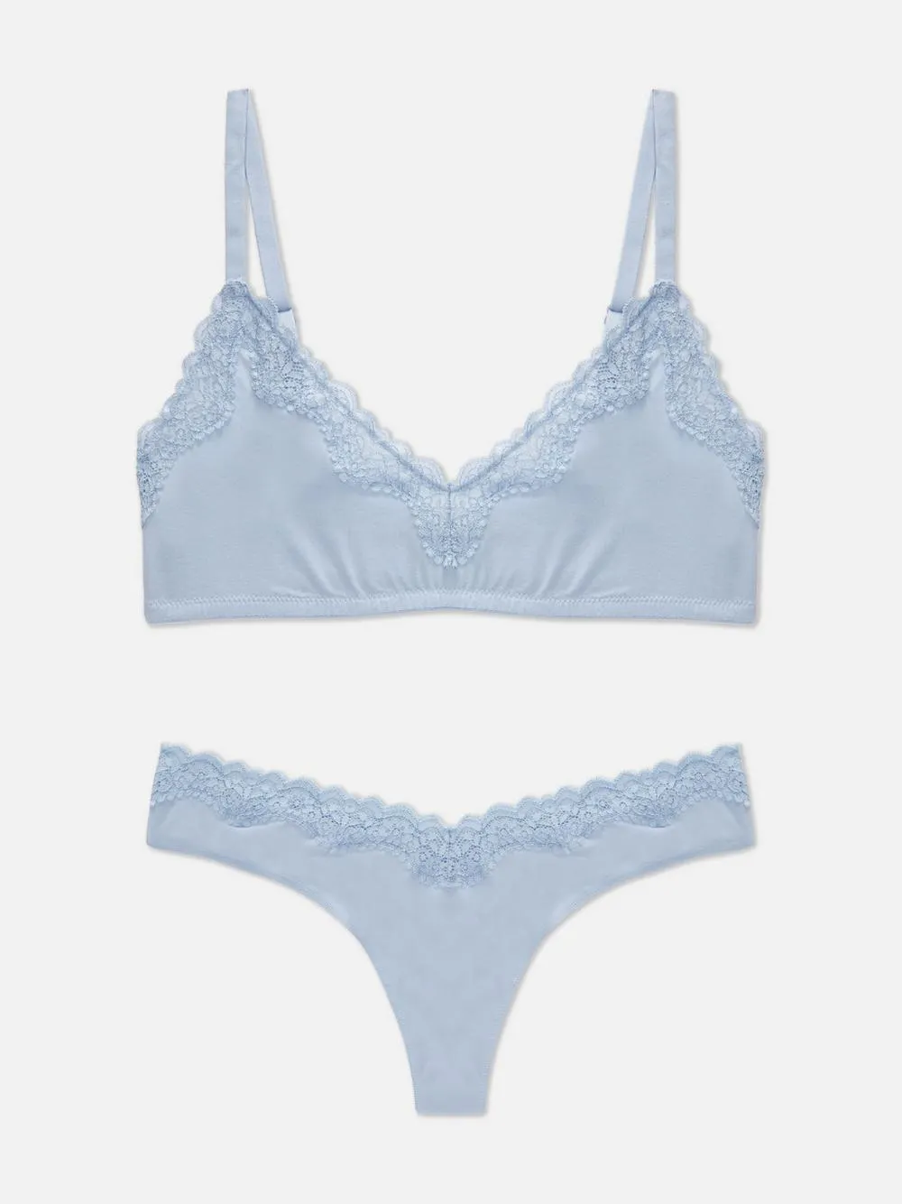 Conjunto sutiã não almofadado/tanga rebordo renda