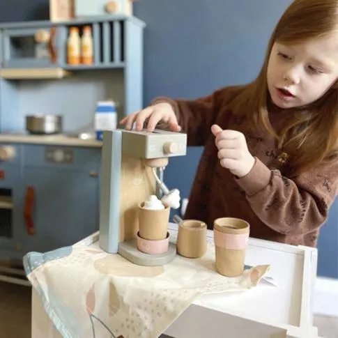 Cafeteira de madeira para crianças