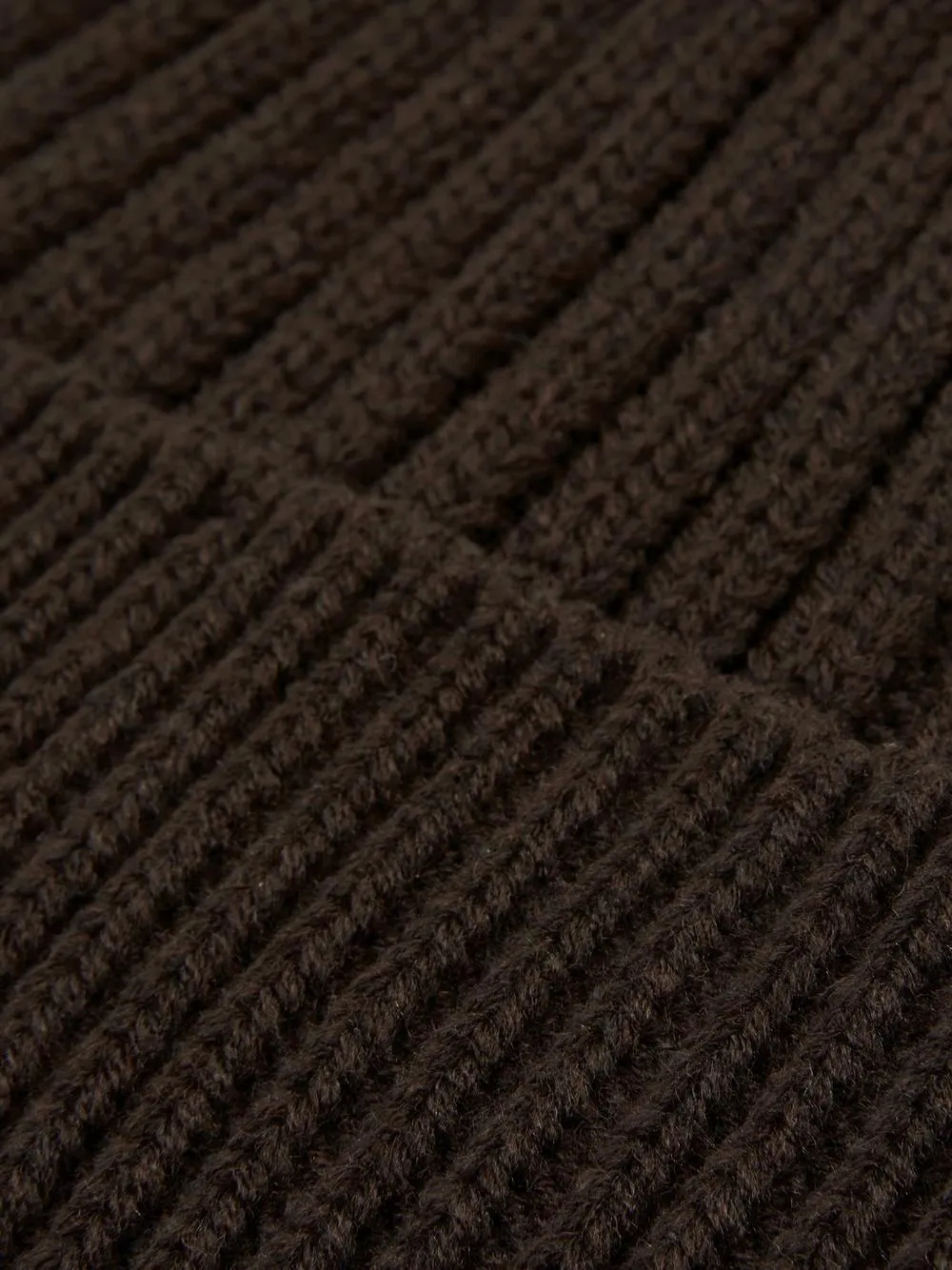 Gorro canelado malha grossa