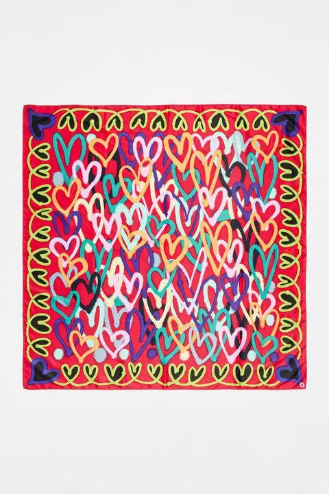Lenço corações grafíti morango