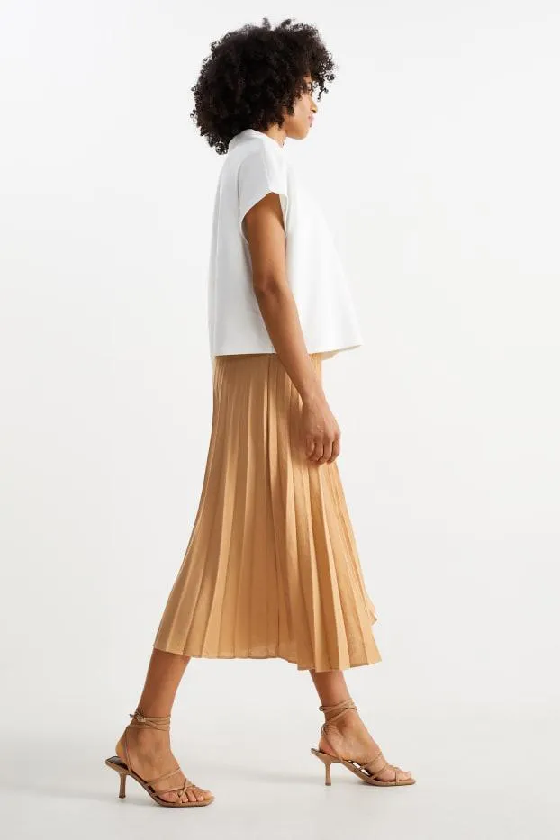 Pleated skirt