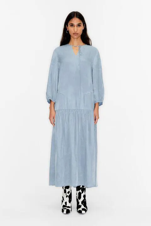 Vestido midi fluido azul