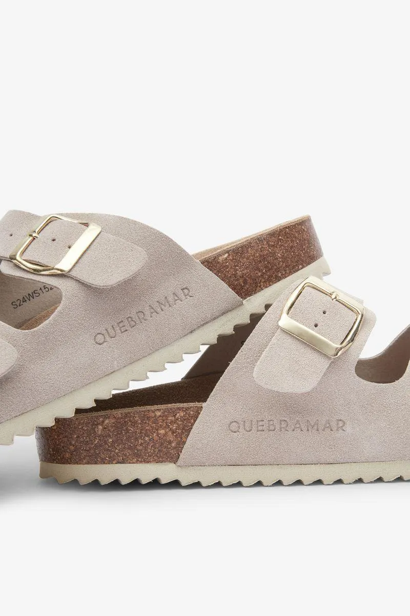 SANDÁLIAS FIVELAS EM PELE