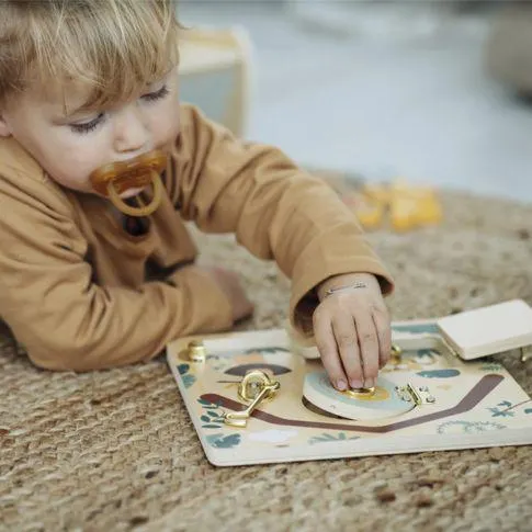 Quadro de atividades de madeira