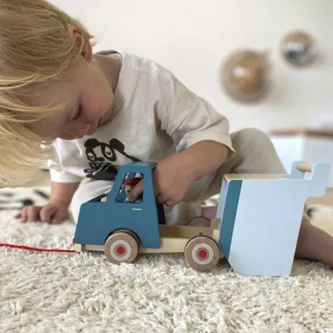 Veículo de madeira para crianças