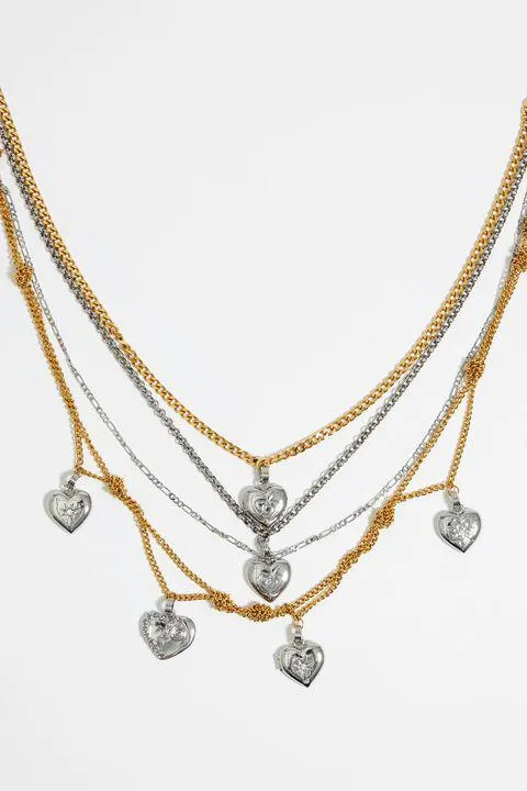 Colar multicorrentes corações