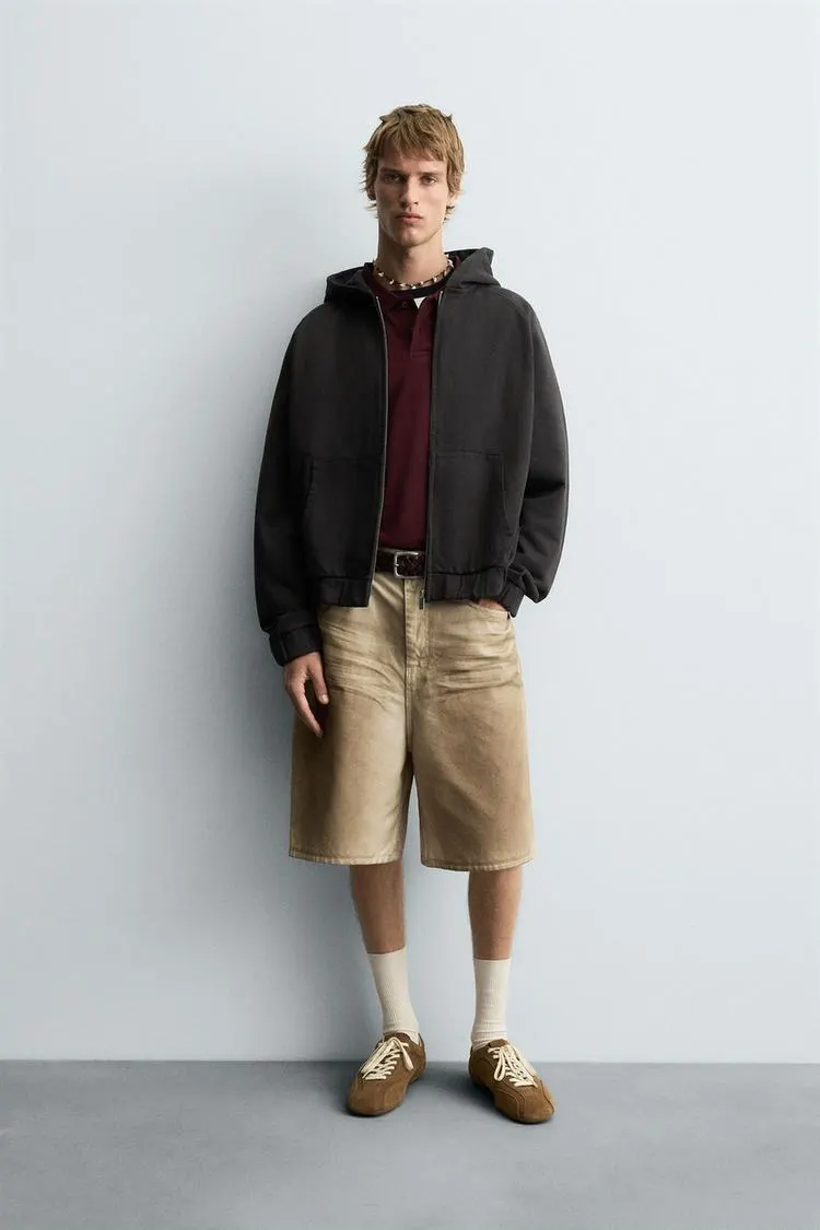 BERMUDE LARG CU IMPRIMEU SPĂLĂCIT