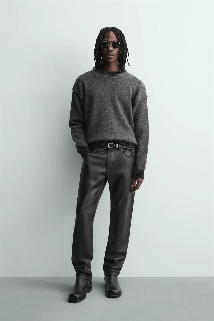 PULOVER CU CONTRAST ȘI CUSĂTURI PE DOS