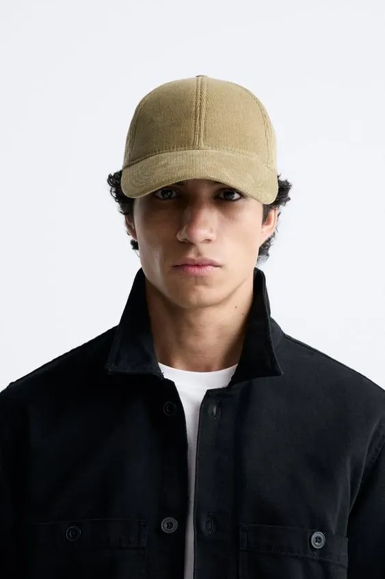 ȘAPCĂ DIN CATIFEA REIATĂ CU BRODERIE