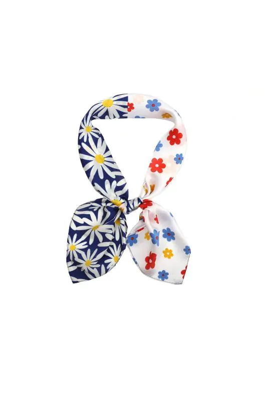 Esarfa dama bleumarin patrata cu floricele de primavara