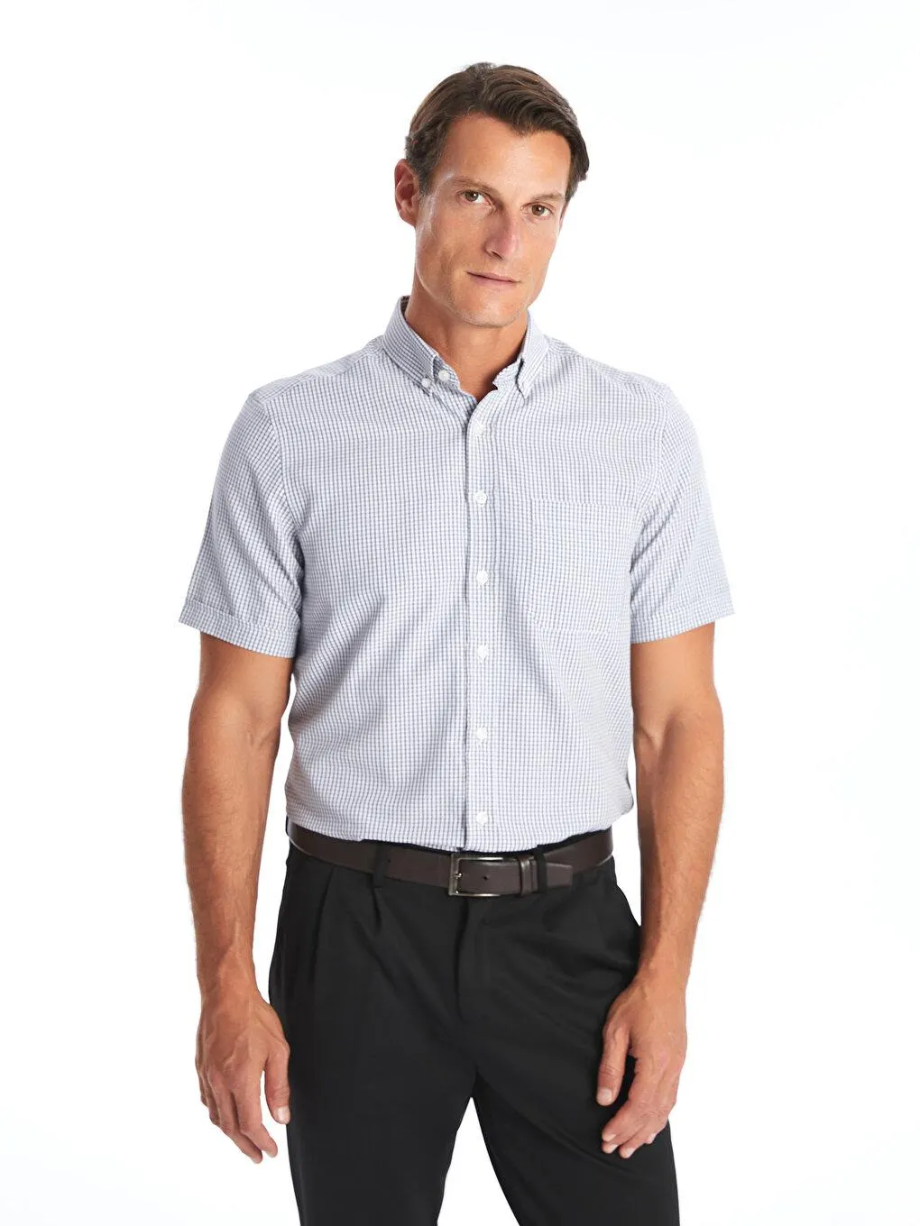 Cămașă bărbătească clasică în carouri din poplin cu mâneci scurte