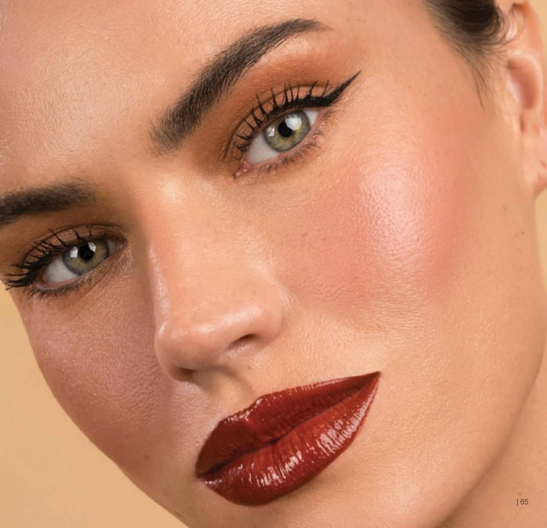 Catalog Catalog Farmasi de la 1 aprilie până la 31 august 2026 - Revista Pagina 65