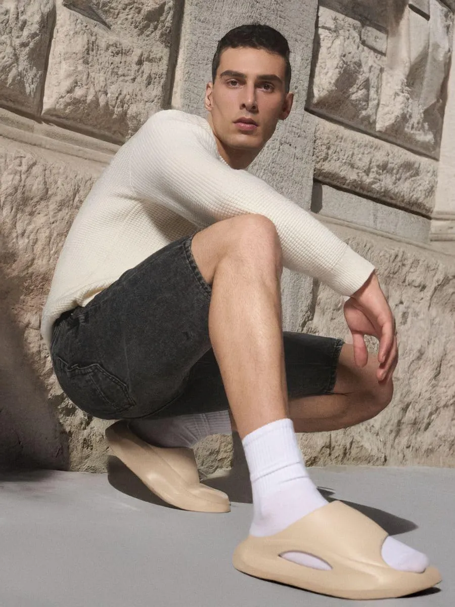 Saboți cu talpă groasă plată