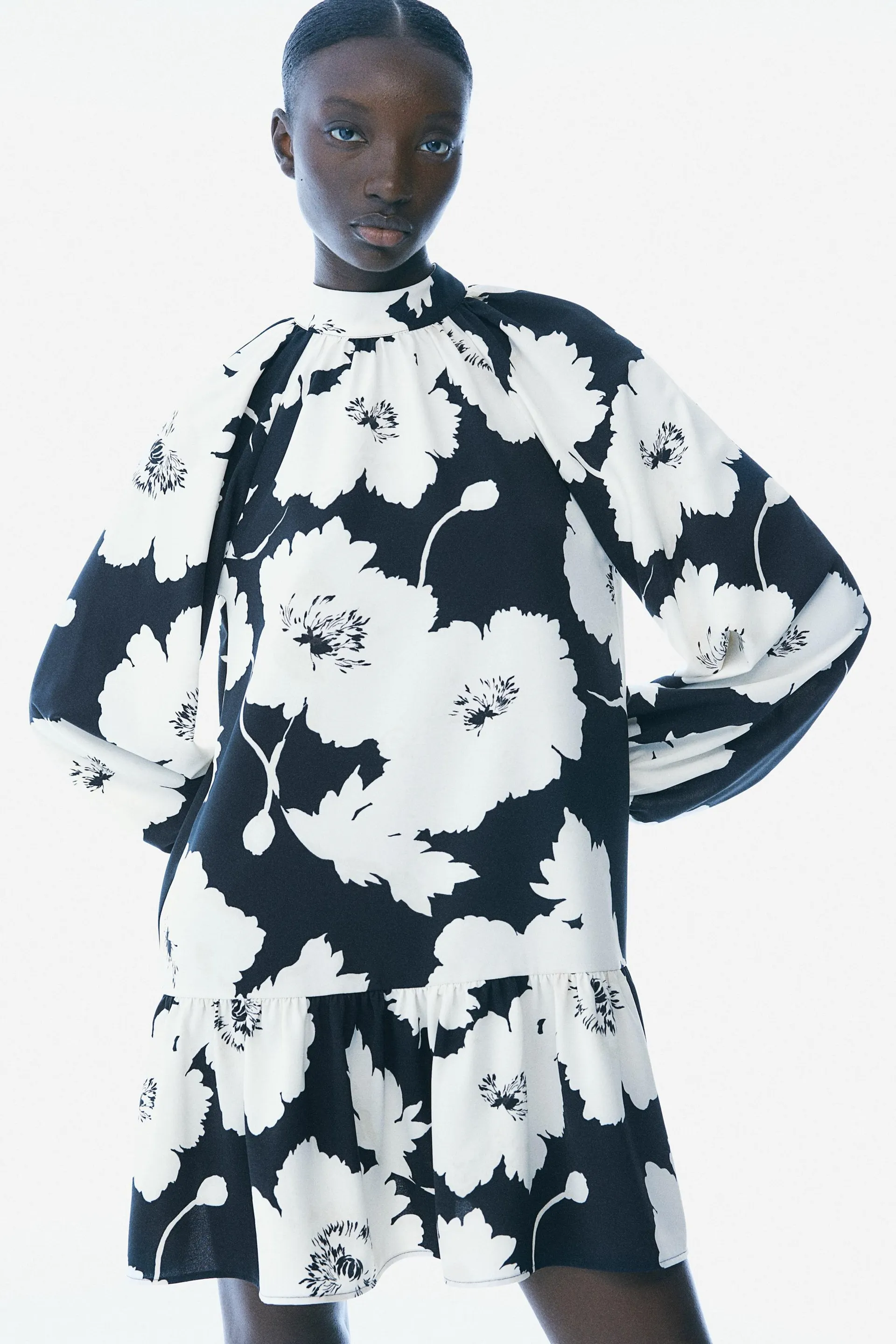 Rochie cu fundă la spate