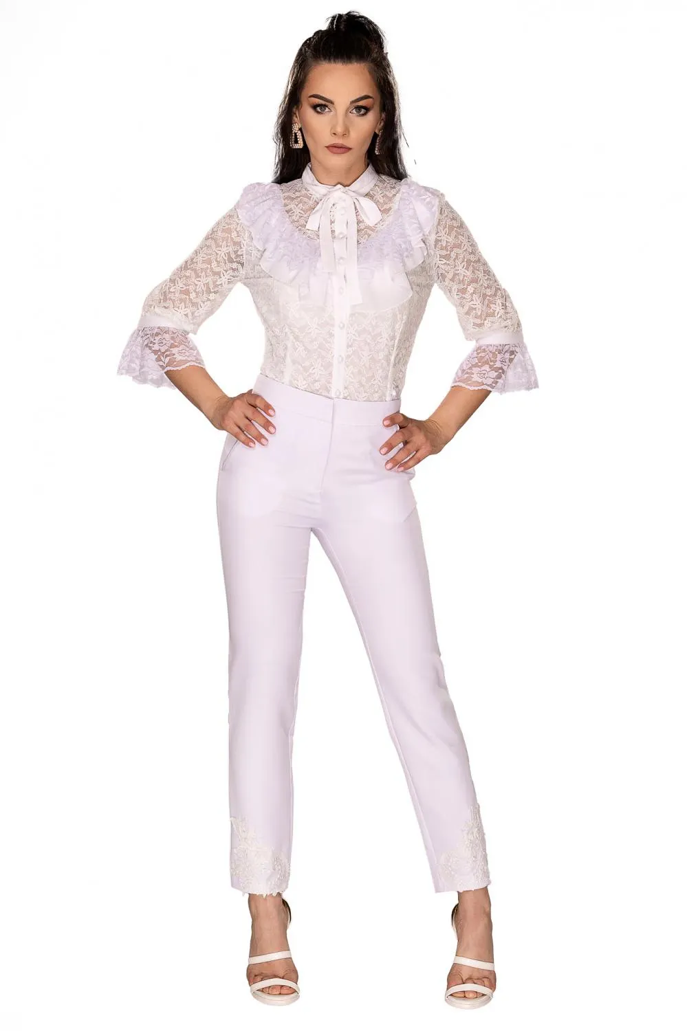 Pantaloni eleganti alb cu dantela