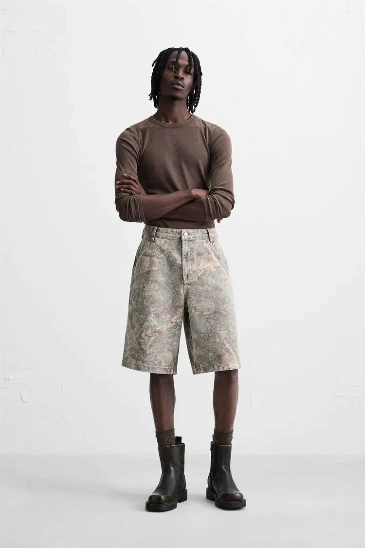 BERMUDE RELAXED FIT CU IMPRIMEU ABSTRACT