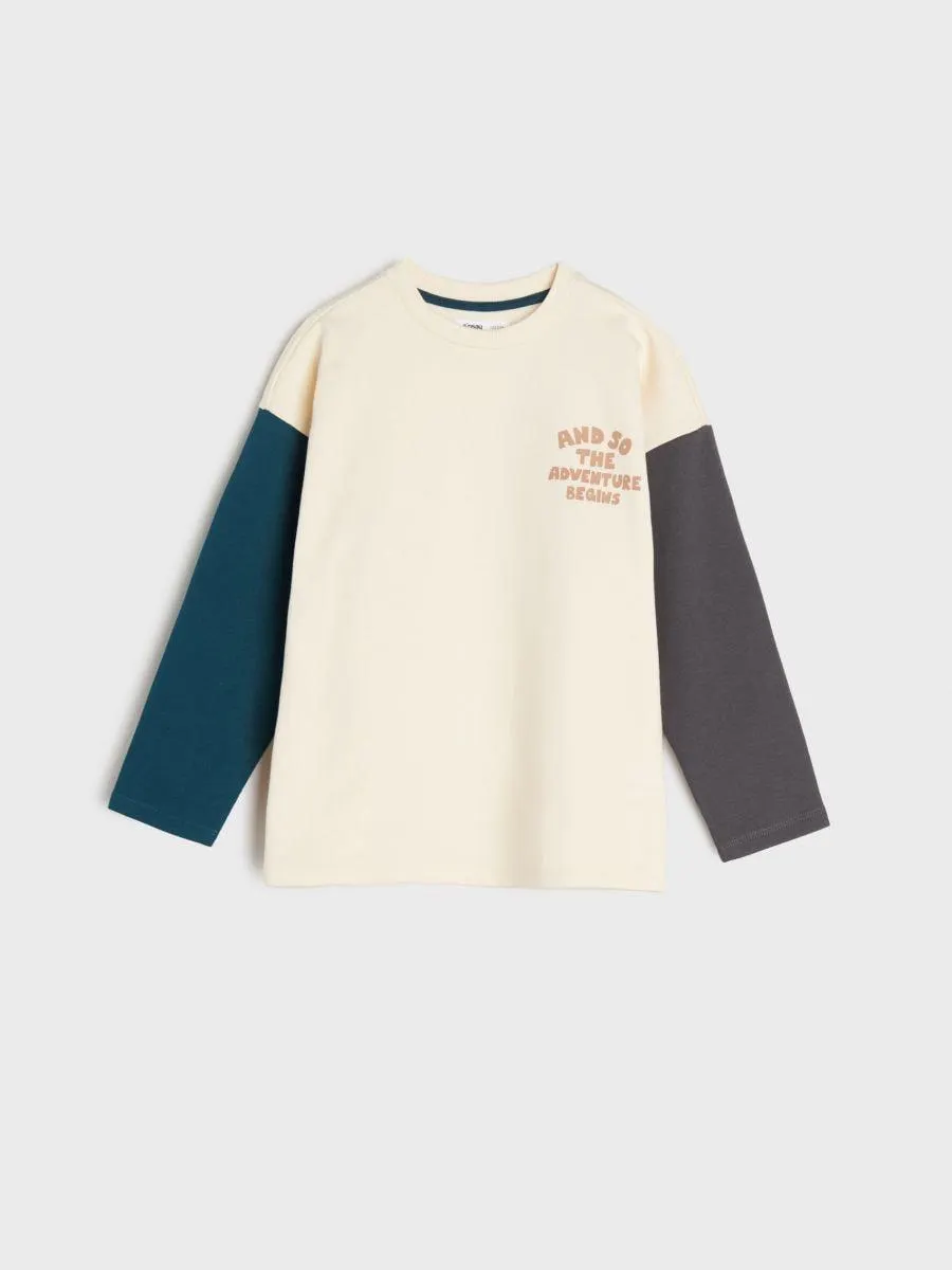 Bluză sport cu imprimeu