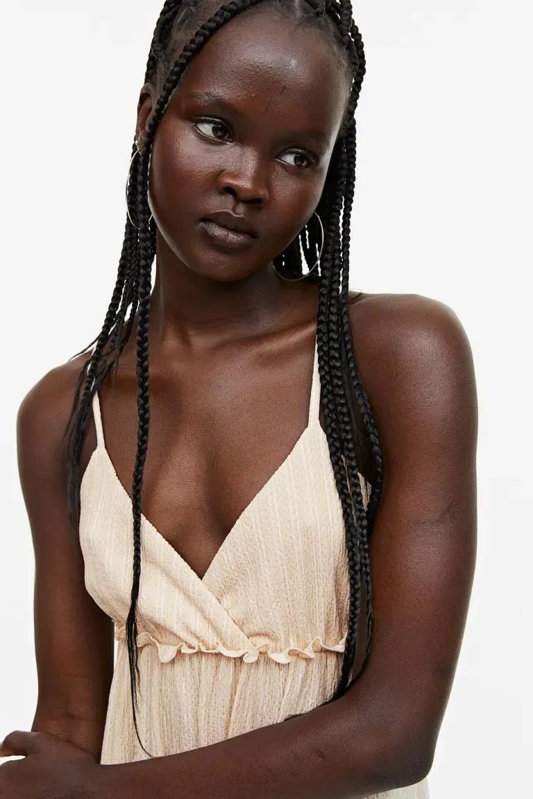 Rochie din crep cu volane