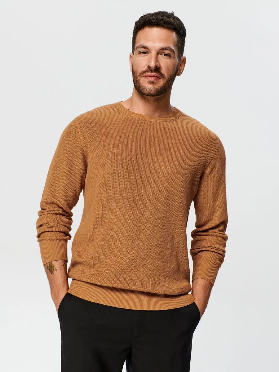 Pulover din tricot striat