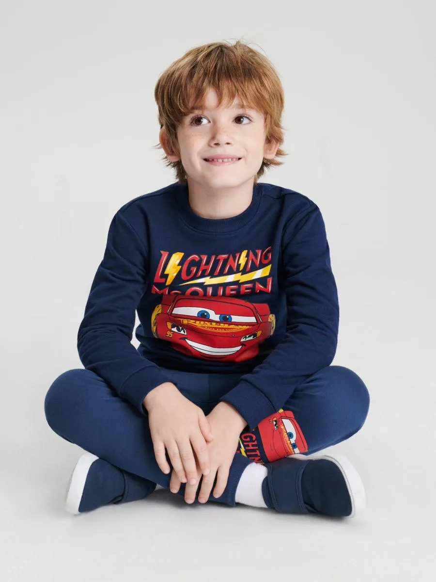 Bluză sport cu automobil