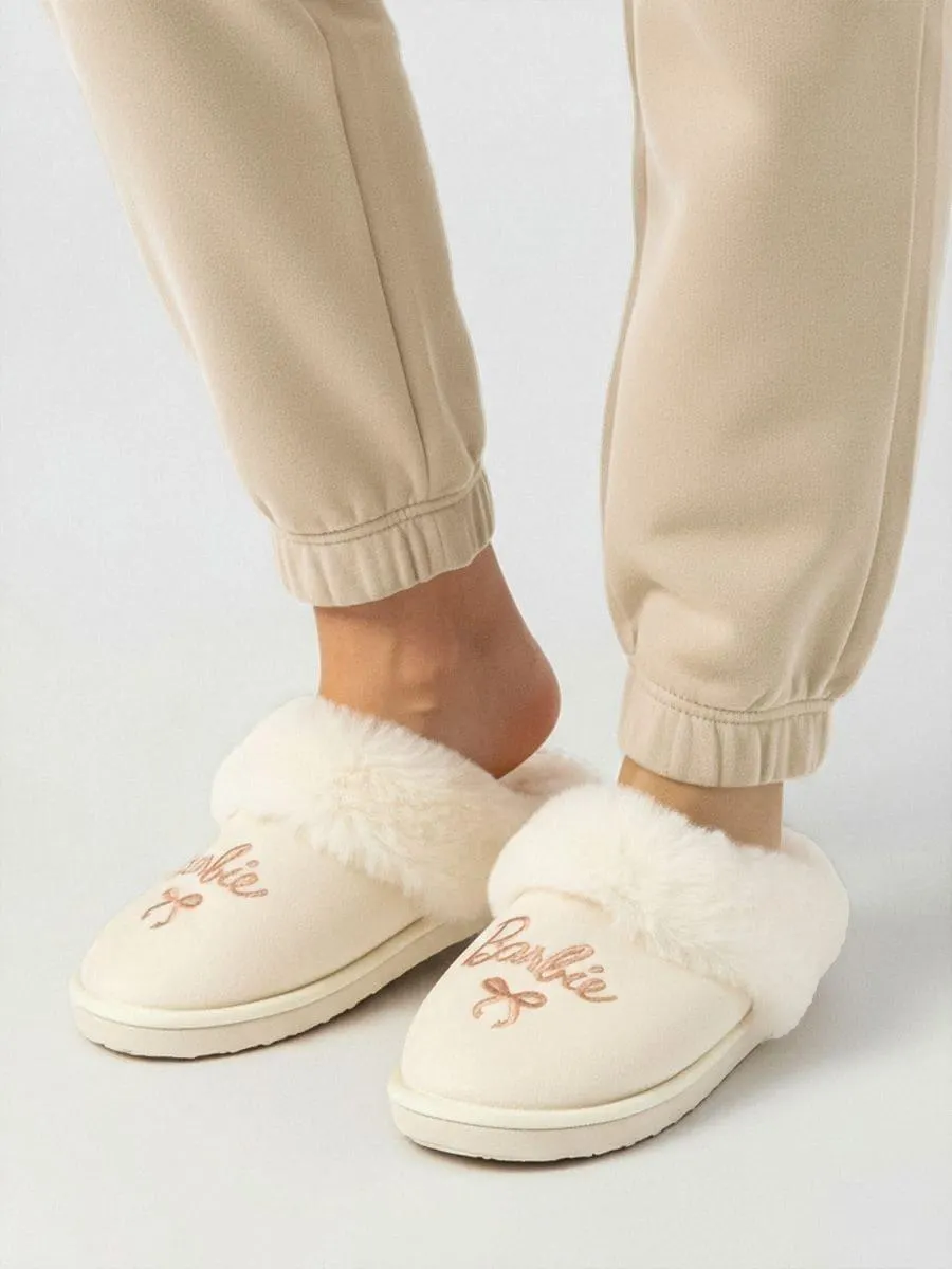 Papuci cu blană sintetică Barbie