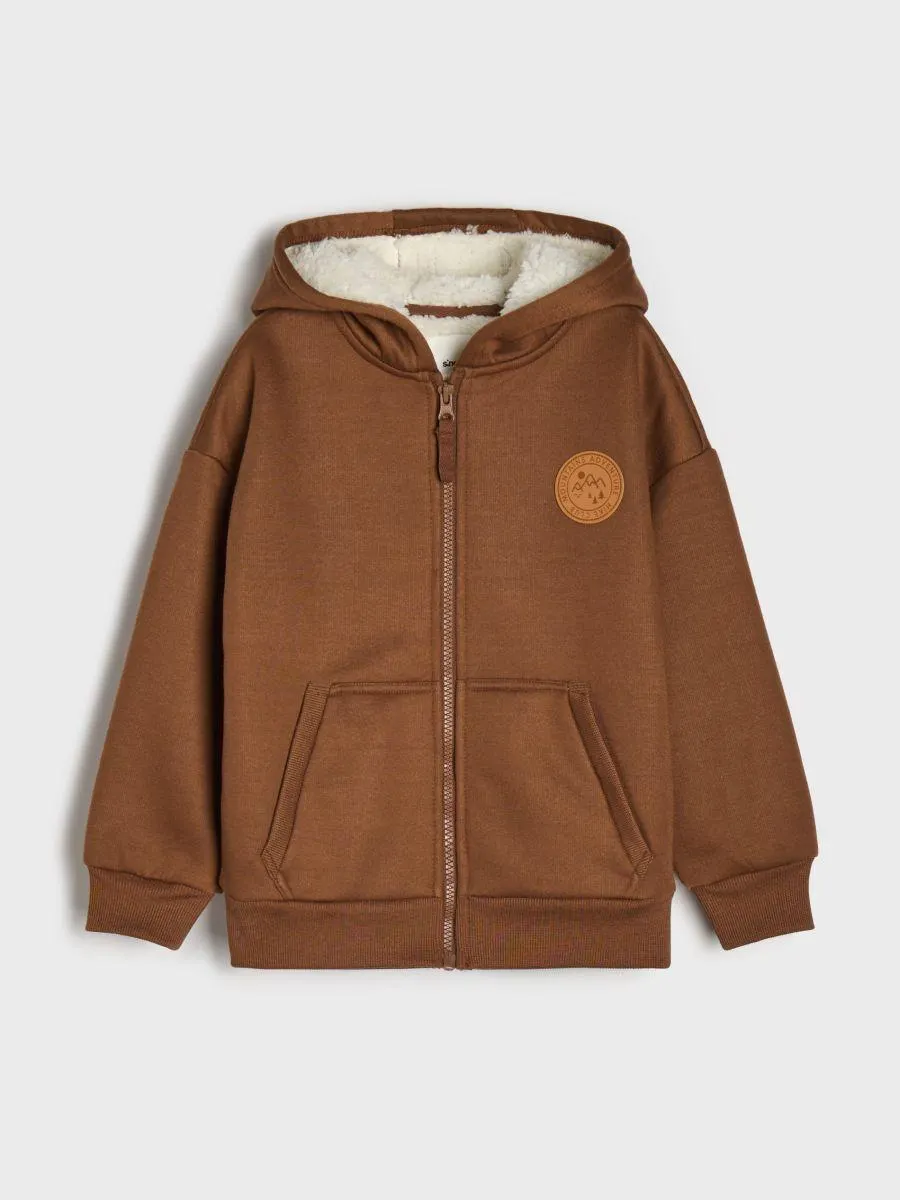 Hanorac mai călduros cu glugă