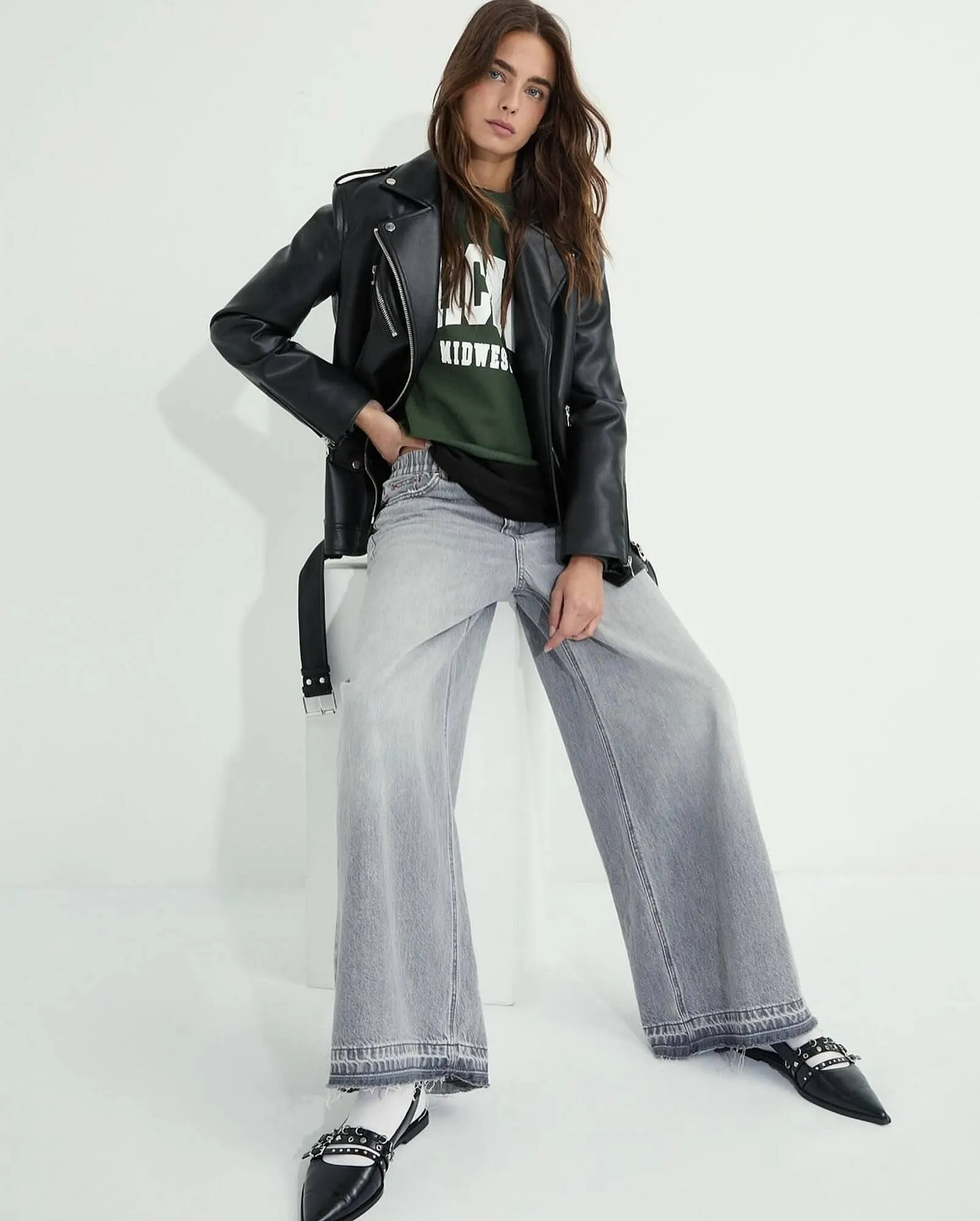 Catalog Catalog Stradivarius de la 12 septembrie până la 25 septembrie 2024 - Revista Pagina 4