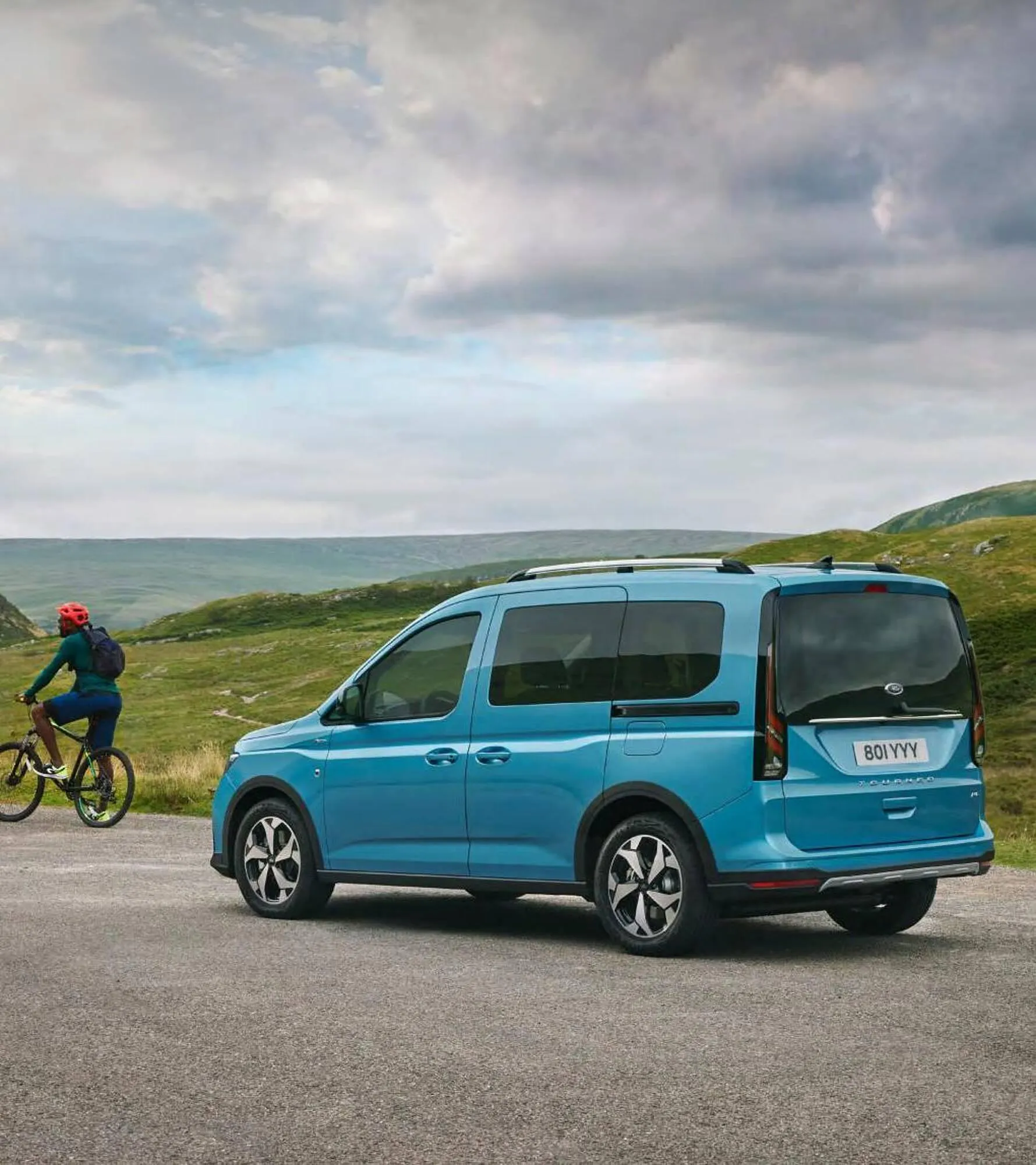 Catalog Ford Noul Tourneo Connect catalog de la 3 iulie până la 14 iunie 2024 - Revista Pagina 3