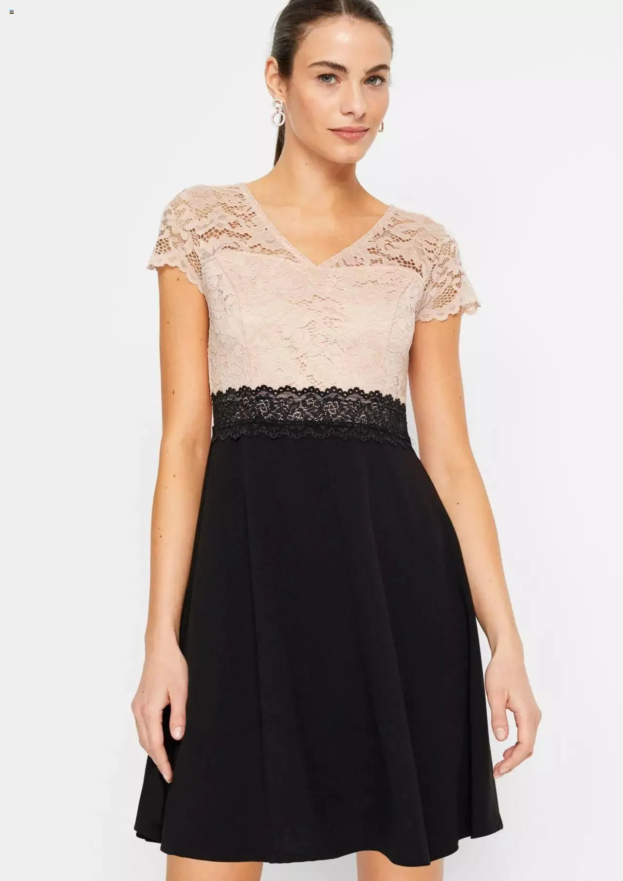 Catalog Catalog Bonprix de la 1 aprilie până la 31 decembrie 2023 - Revista Pagina 18