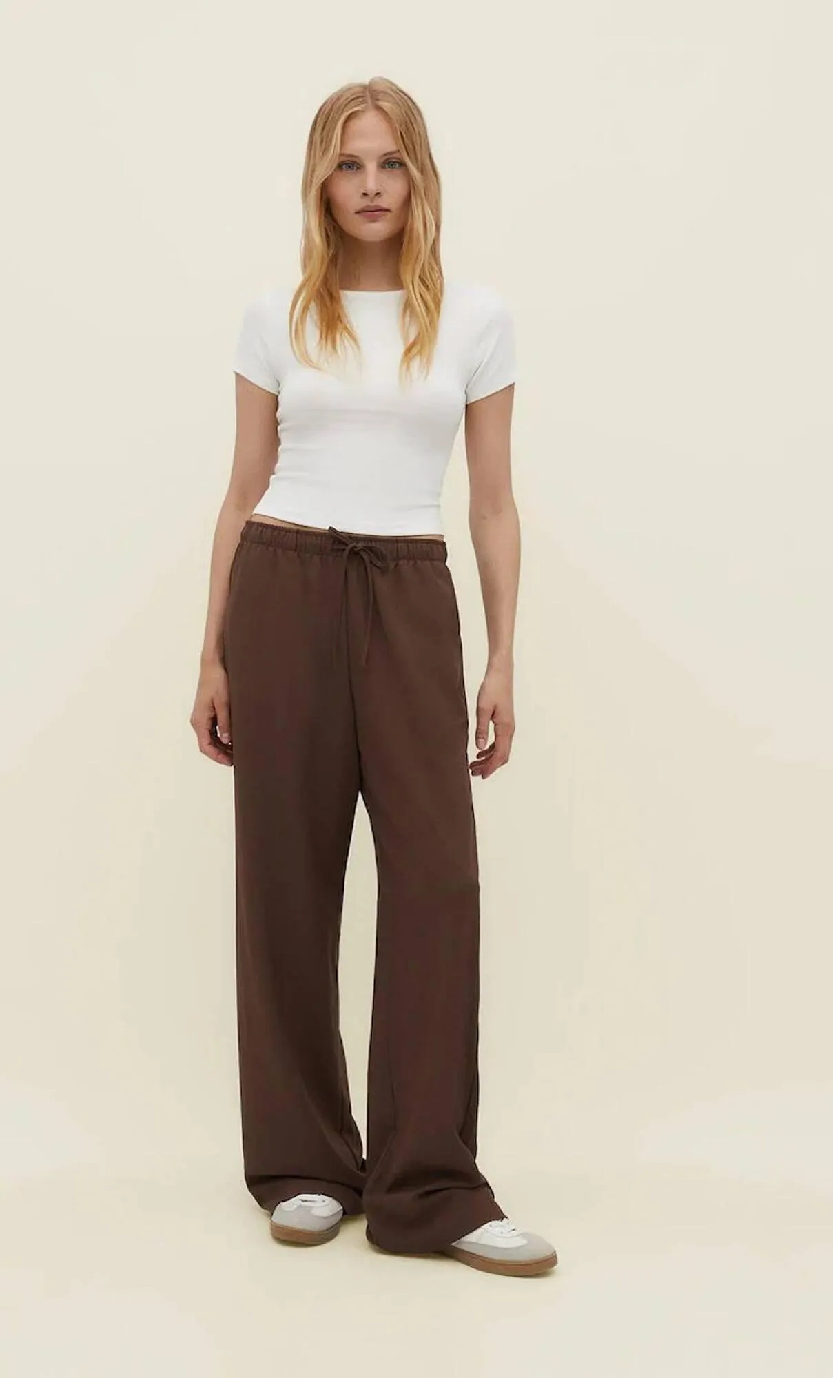 Catalog Stradivarius catalog de la 11 august până la 26 august 2023 - Revista Pagina 5